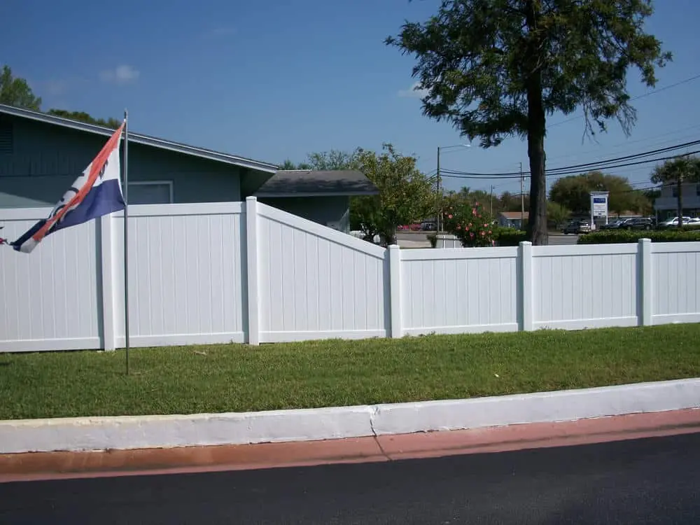 Fort Myers Vinyl Fence Outlet