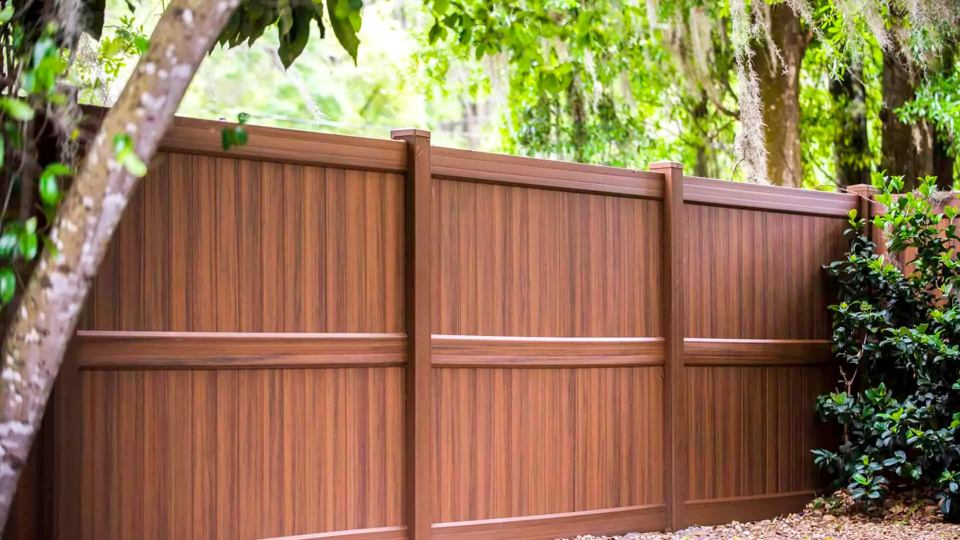 How Long Should a Backyard Fence Last?