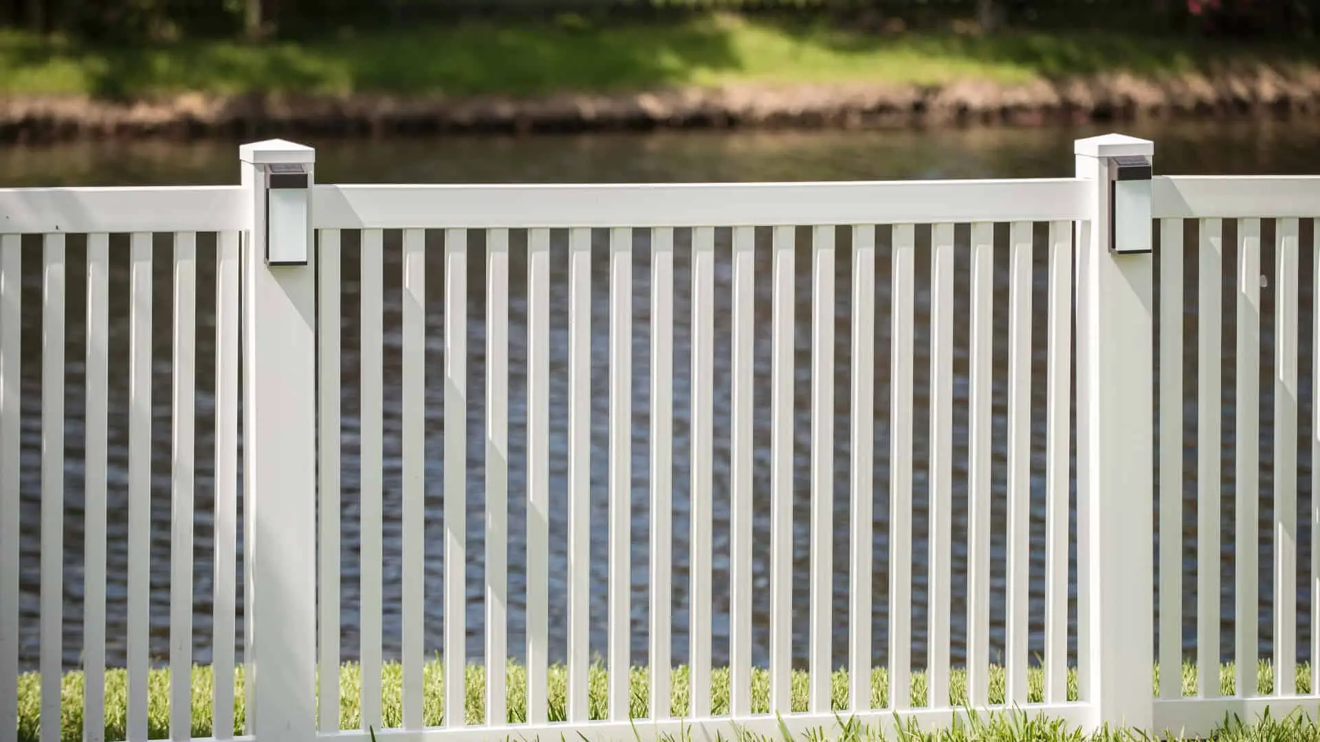 The Fence Contractor Checklist Every Homeowner Needs to Read