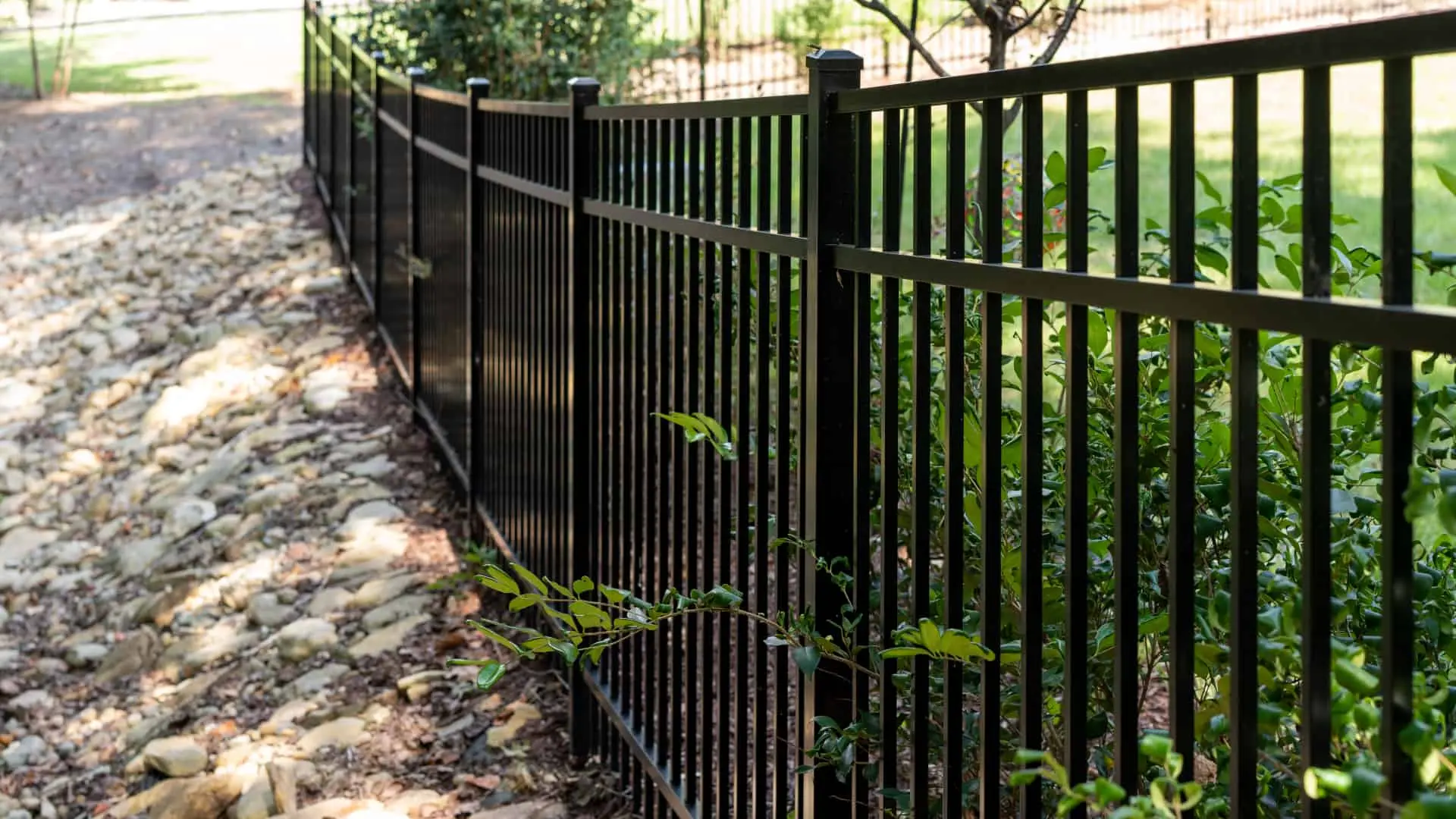 The Elegance and Durability of an Aluminum Fence