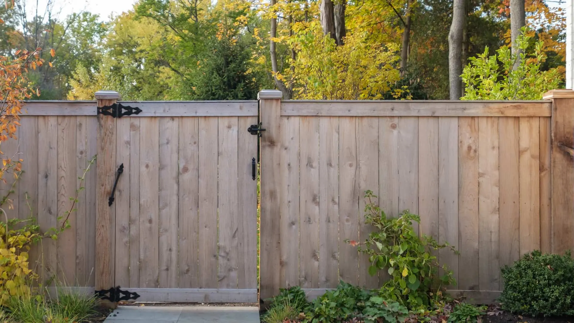 Inspiring Wooden Fence Ideas for Your Yard