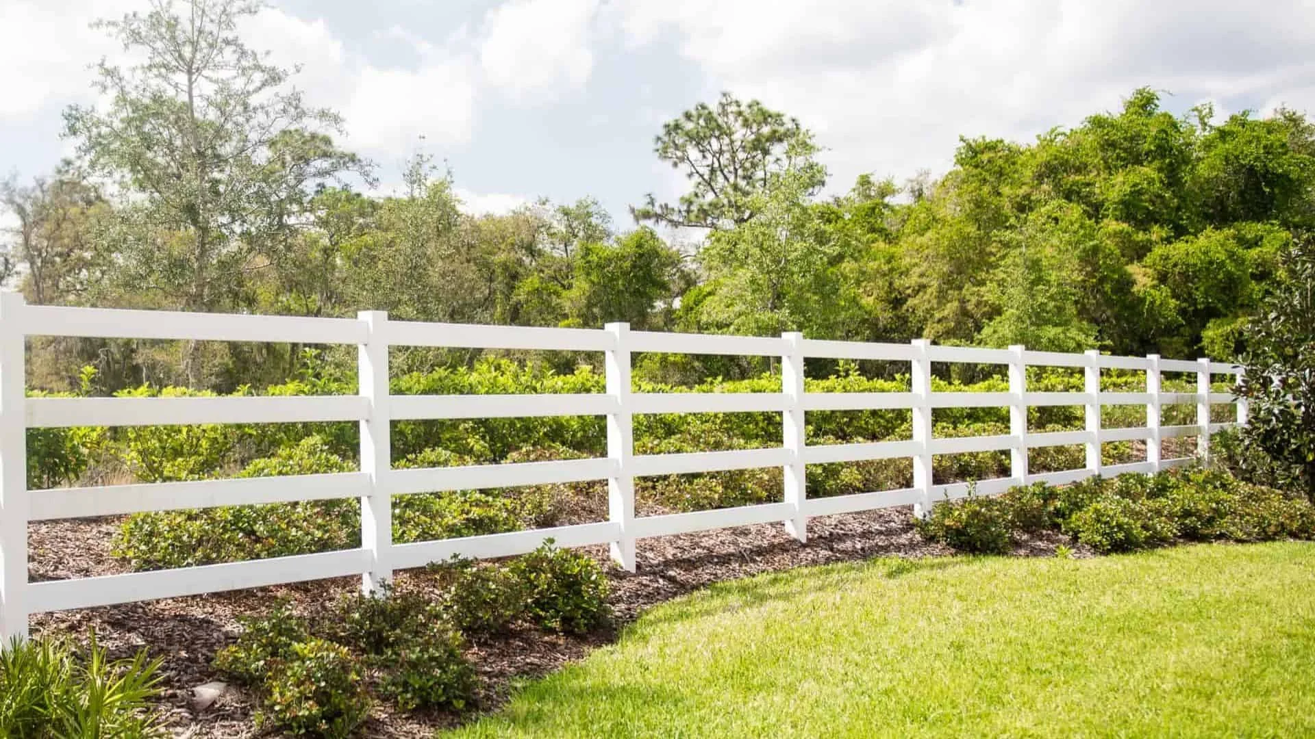Superior Fence &#038; Rail of Dayton and Cincinnati Can Provide Your Dream 4-Board Fence