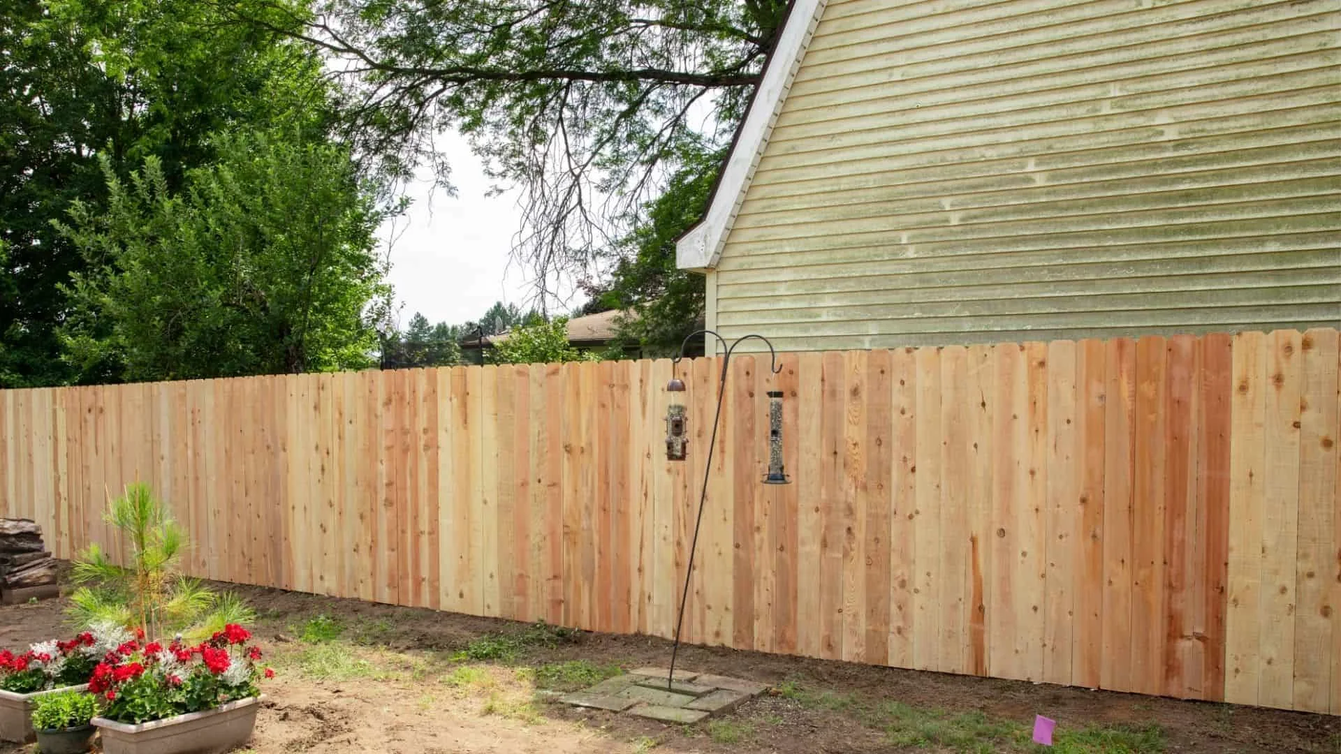 Don’t Risk It—Hire a Pro Fence Builder in Richmond