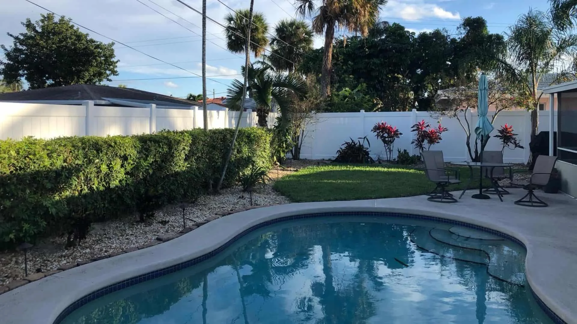 A Tale Of Two Vinyl Fence Contractors Near Me