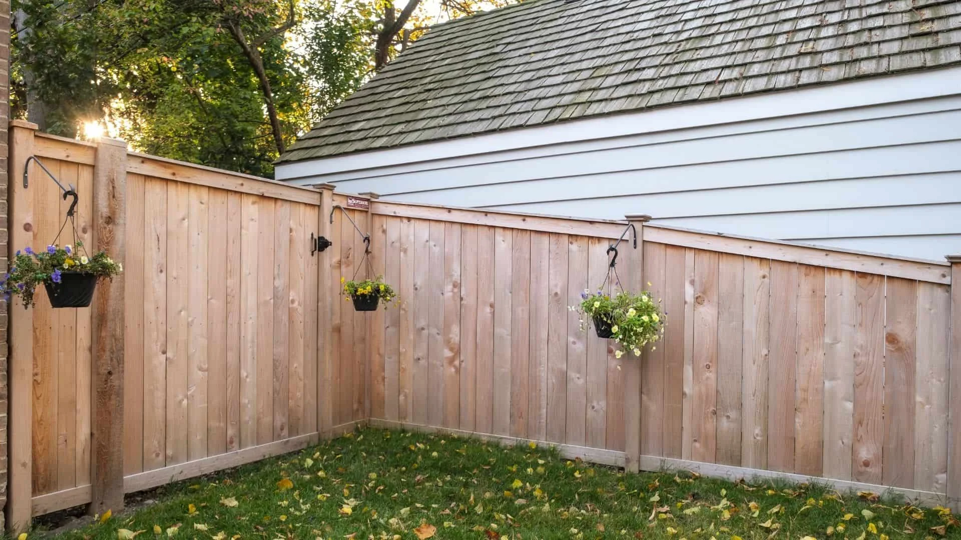 Building Your First Fence? Don’t Panic—Let the Quality Fence Builders Guide You