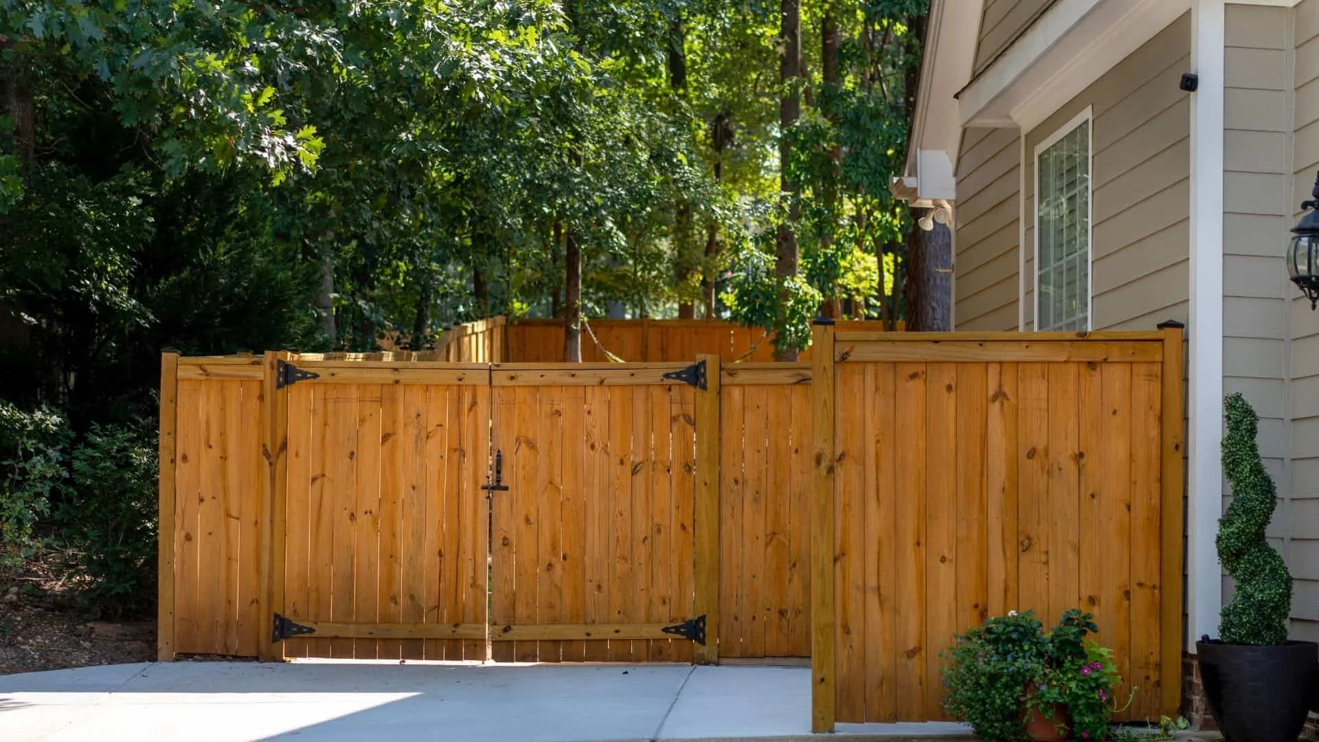 Gate Contractors Near Me: Meet the Local Crew That&#8217;s Changing the Game